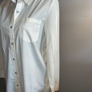 Women’s White Button Down Blouse Jones New York  Size Small In EUC